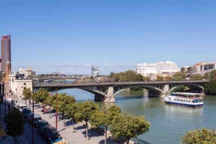 La Luz De Triana Apartamento 3 Dormitorios Sevilla Exteriör bild